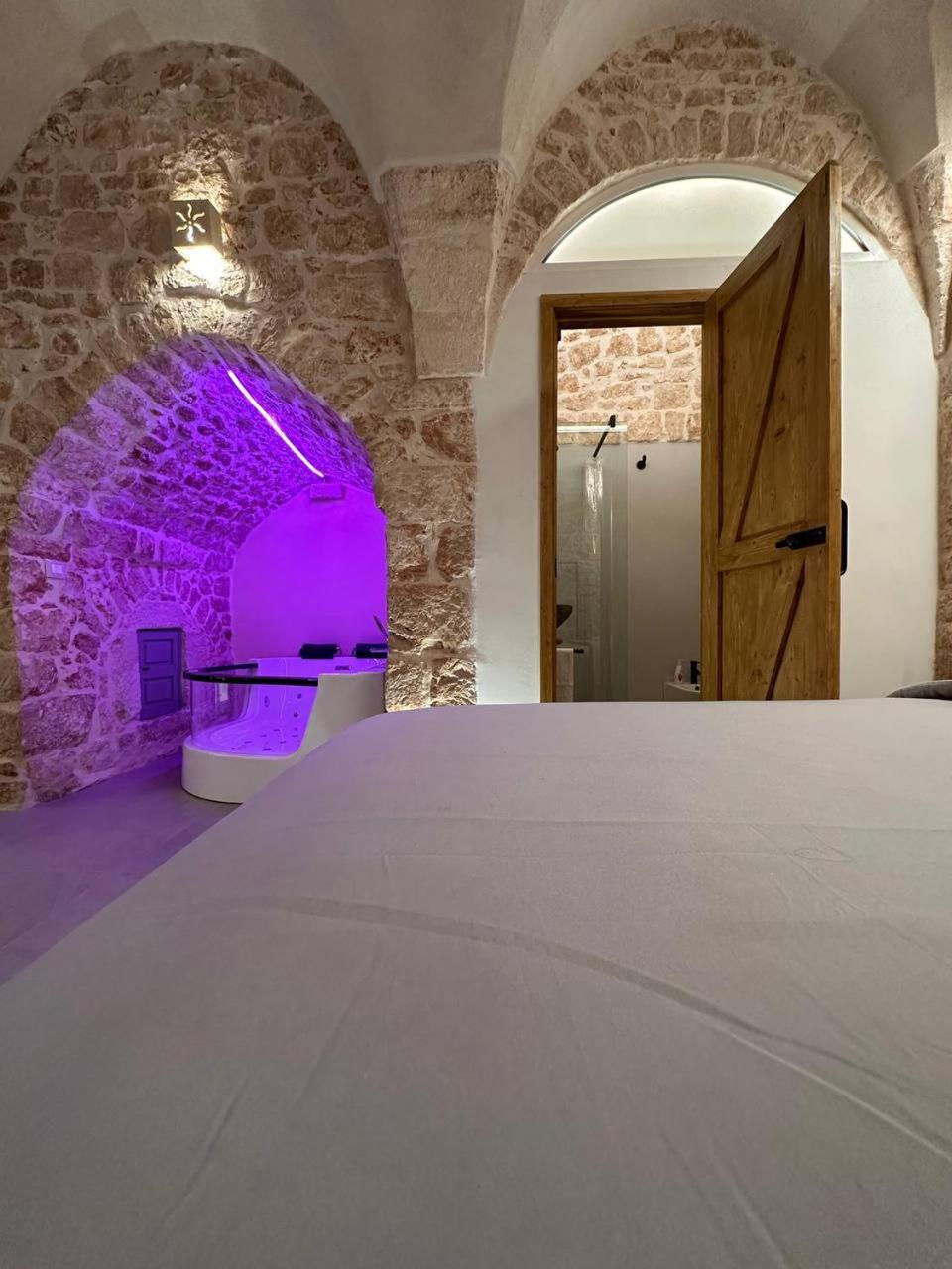 Primus Suite Ceglie Messapica Bagian luar foto