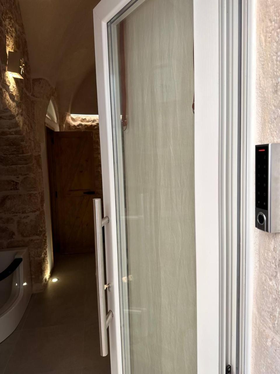 Primus Suite Ceglie Messapica Bagian luar foto
