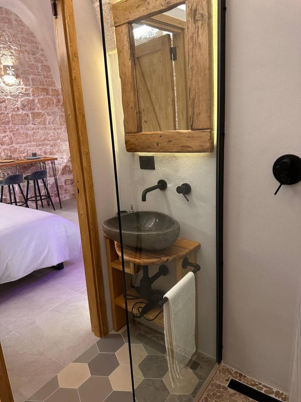 Primus Suite Ceglie Messapica Bagian luar foto