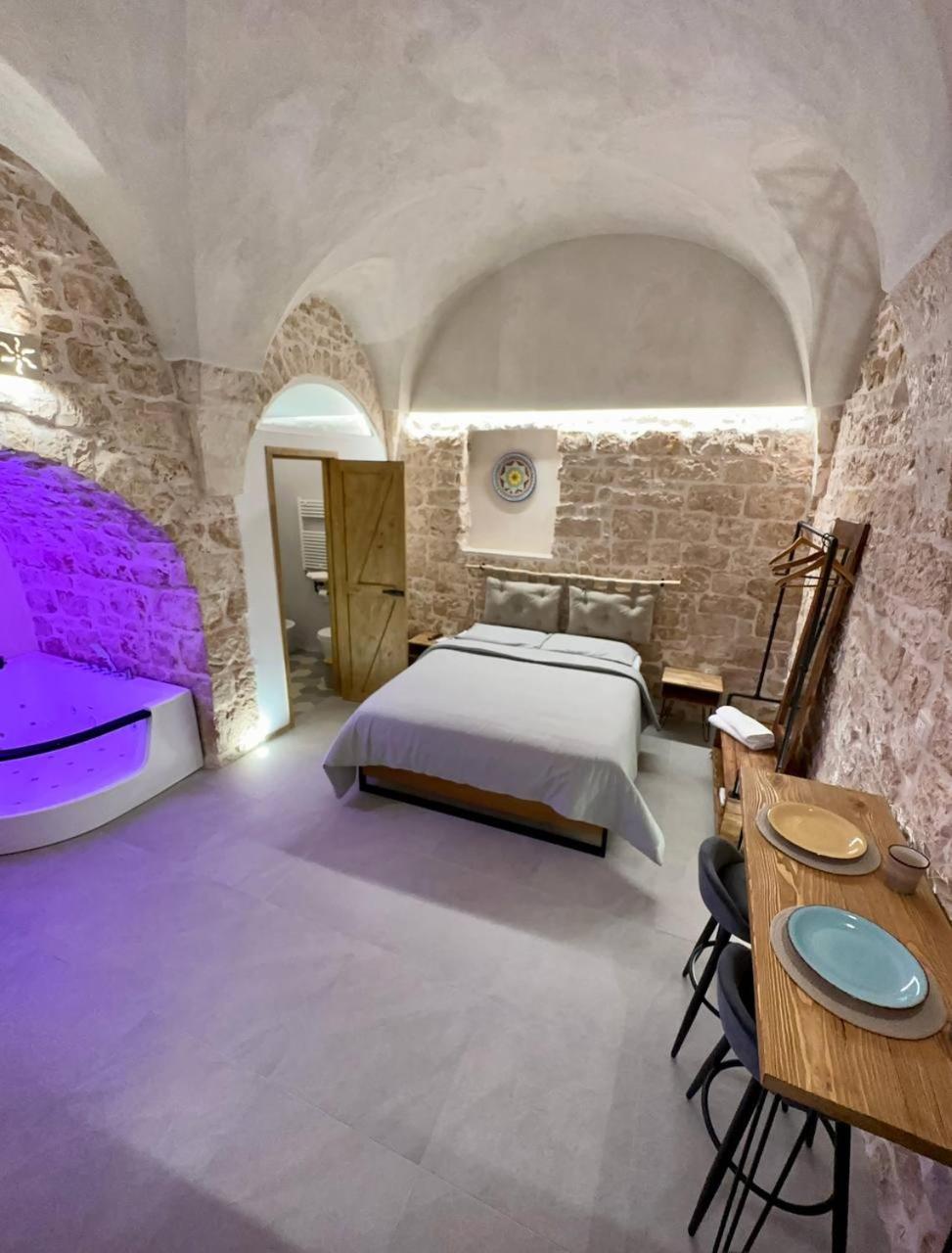 Primus Suite Ceglie Messapica Bagian luar foto